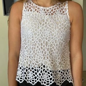 Alexis Lace White High Low Top Small